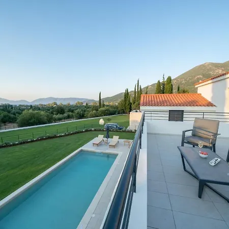Ionian Trilogy Luxury Sami (Kefalonia)