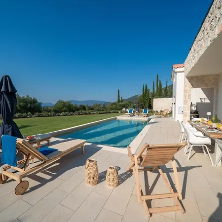 ヴィラ Ionian Trilogy Luxury サミ