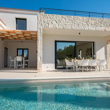 Ionian Trilogy Luxury ヴィラ