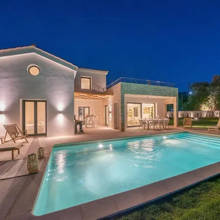 Ionian Trilogy Luxury ヴィラ *