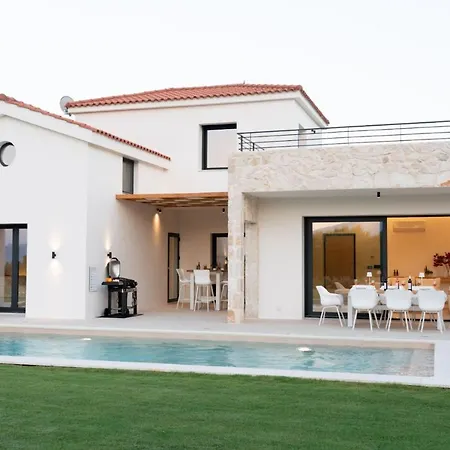 Ionian Trilogy Luxury ヴィラ *