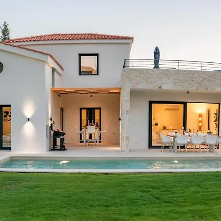 Ionian Trilogy Luxury Vilă