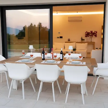 Vilă Ionian Trilogy Luxury *
