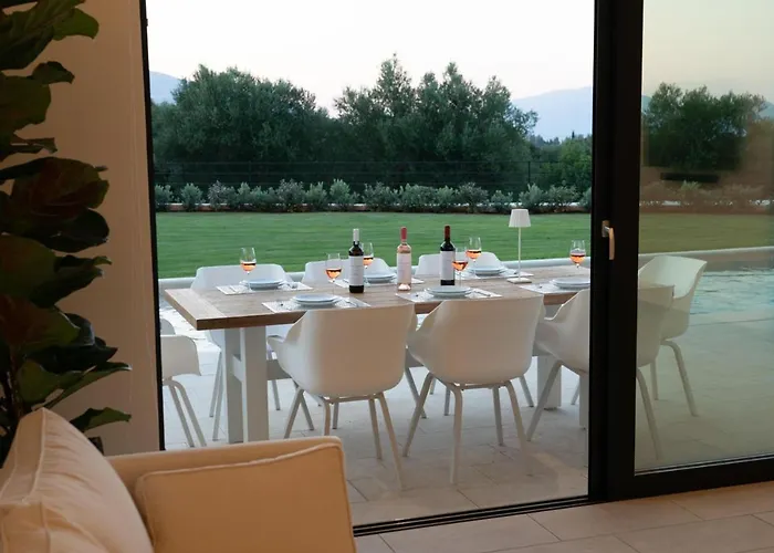 Ionian Trilogy Luxury Számi